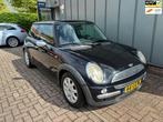 Mini Mini 1.6 Cooper Pepper NAP//AIRCO//CRUISE//ELEC.RAMEN, Auto's, Voorwielaandrijving, Gebruikt, Zwart, 4 cilinders