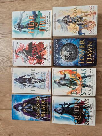 Throne of Glass (complete serie) beschikbaar voor biedingen