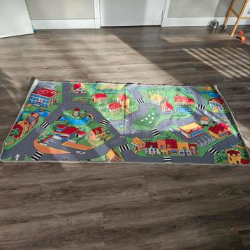 Autospeelkleed beschikbaar voor biedingen