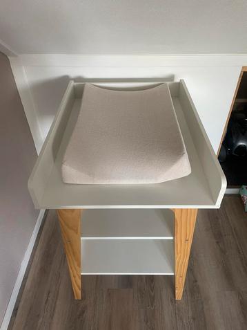 Petite Amelie Commode - Stijlvol en Praktisch! beschikbaar voor biedingen