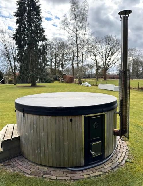 Hottub gebruikt skargards | interne kachel | bubbels | LED, Tuin en Terras, Zwembad-toebehoren, Zo goed als nieuw, Ophalen