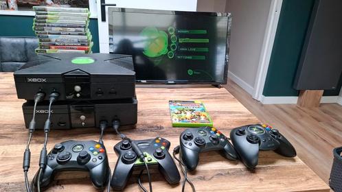 2x XBOX classic, 4 controllers, 24 spellen, Spelcomputers en Games, Spelcomputers | Xbox Original, Gebruikt, Met 3 controllers of meer