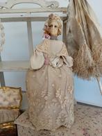 Frans brocante boudoir popje, sofadoll pop doosje, Ophalen of Verzenden