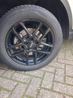 Nissan qashqai Winterbanden op mooie velgen 215/60/17, Auto-onderdelen, Banden en Velgen, 215 mm, 17 inch, Winterbanden, Ophalen of Verzenden