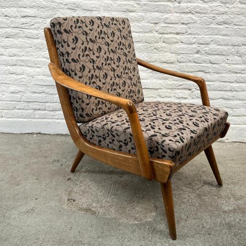 Midcentury, houten fauteuil met armleuningen, losse kussens, Huis en Inrichting, Fauteuils, Gebruikt, Hout, 50 tot 75 cm, Minder dan 75 cm
