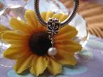 Pandora DANGLE bedel 790535P = bloemen + PAREL, Pandora, Ophalen of Verzenden, Zo goed als nieuw, 1 bedel