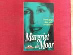 Margriet de Moor - Eerst grijs, dan wit, dan blauw, Ophalen of Verzenden, Zo goed als nieuw, Margriet de Moor, Nederland