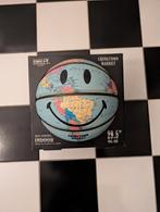 Chinatown Market Globe Smiley Basketbal, Ophalen of Verzenden