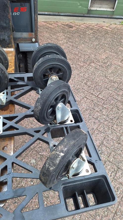 zware zwenkwielen  rond 20 cm, Doe-het-zelf en Verbouw, Zwenkwielen, Gebruikt, Ophalen