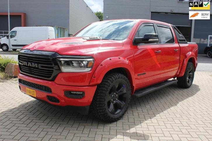 Dodge Ram 1500 Larami Red Edition 5.7 V8 4x4 Crew Cab LPG on, Auto's, Dodge, Bedrijf, Te koop, RAM 1500, 4x4, ABS, Achteruitrijcamera