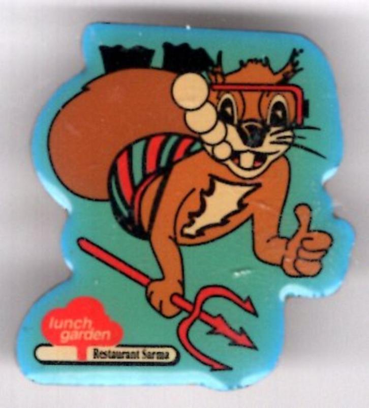 Lunch Garden restaurant Sarma eekhoorn PIN ( BLAD5_542 ), Verzamelen, Speldjes, Pins en Buttons, Nieuw, Speldje of Pin, Merk, Verzenden