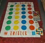 Twister Jumbo eerste editie Milton Bradley 1966 vintage, Een of twee spelers, Ophalen of Verzenden, Gebruikt, MB Spellen
