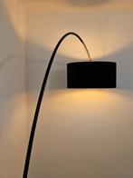 Staande matzwarte booglamp - perfect bij eettafel of bank, Huis en Inrichting, Ophalen, Modern / industrieel, 200 cm of meer, Zo goed als nieuw