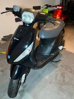 Zip 2000, Fietsen en Brommers, Scooters | Piaggio, Ophalen, Zo goed als nieuw, Benzine, Zip