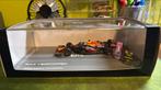 Max verstappen auto’s en helm (1/43), Ophalen of Verzenden, Zo goed als nieuw, Auto, MiniChamps
