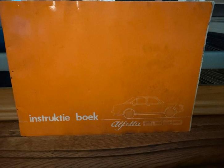 Alfa Romeo Alfetta 2000 Instructieboek, Auto diversen, Handleidingen en Instructieboekjes, Ophalen of Verzenden