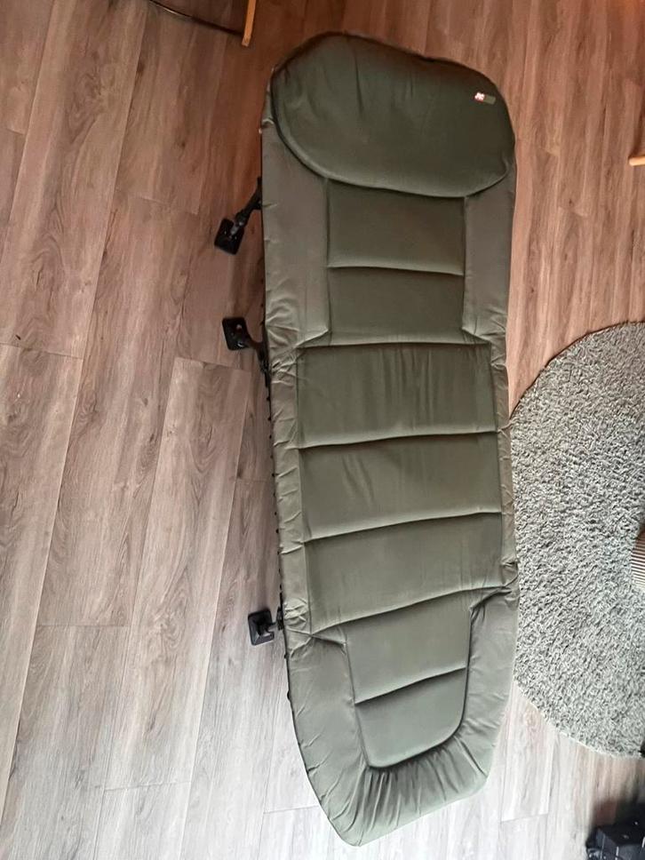 JRC Defender Bedchair - Karper Bed, Watersport en Boten, Hengelsport | Karpervissen, Gebruikt, Overige typen, Ophalen