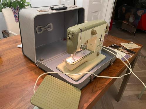 Bernina 600 retro naaimachine, Hobby en Vrije tijd, Naaimachines en Toebehoren, Gebruikt, Naaimachine, Bernina, Ophalen of Verzenden