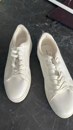 Pull & Bear witte sneakers maat 44, Wit, Ophalen of Verzenden, Zo goed als nieuw, Pull & Bear