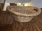 Mooie rieten mand, Ophalen, Zo goed als nieuw, Ovaal, Hout