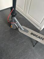Ducati step + tasje + oplader, Fietsen en Brommers, Steps, Ophalen, Zo goed als nieuw, Gewone step