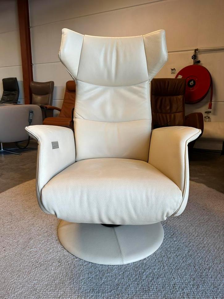 Relaxfauteuil , design leren relax fauteuil crème Z.g.a.n, Huis en Inrichting, Fauteuils, Zo goed als nieuw, Leer, 75 tot 100 cm