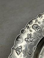 Antiek Zilveren Schaal met Gedetailleerd Motief, Antiek en Kunst, Ophalen of Verzenden, Zilver