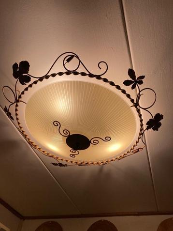 Plafonniere  glazen schaal met metalen  blaadjes vintage beschikbaar voor biedingen