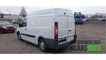 Achterlicht links van een Peugeot Expert beschikbaar voor biedingen