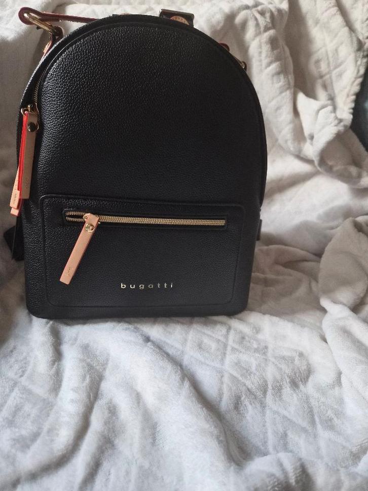 Bugatti ella backpack, Sieraden, Tassen en Uiterlijk, Tassen | Rugtassen, Nieuw, Overige merken, Minder dan 25 cm, Minder dan 30 cm