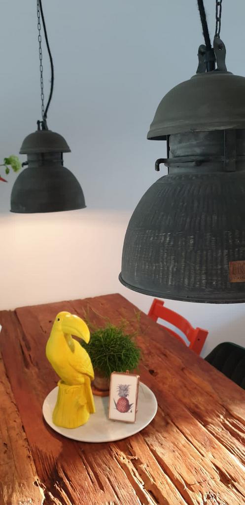 Twee grijze hanglampen van HK Living, Huis en Inrichting, Lampen | Hanglampen, Zo goed als nieuw, 75 cm of meer, Overige materialen