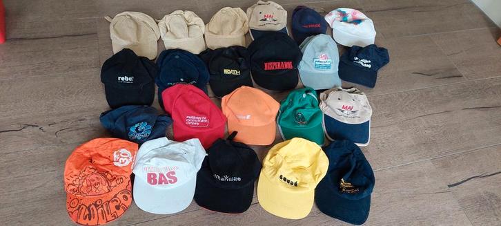 Verzameling van 22 Petten, Kleding | Heren, Hoeden en Petten, Gedragen, Pet, One size fits all, Ophalen of Verzenden