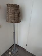 Lamp met rieten kap, Ophalen, Riet, Gebruikt, 100 tot 150 cm