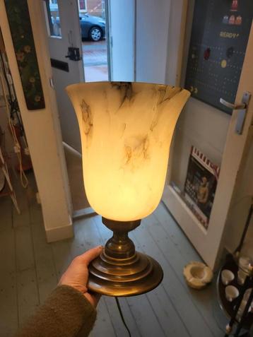 Art Deco stijl tafel lamp beschikbaar voor biedingen