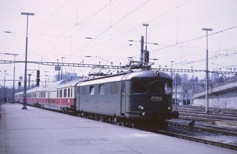 HAG 248 SBB TEE loc Re 4/4 I nieuw met TEE bord ,ovp Marklin, Hobby en Vrije tijd, Modeltreinen | H0, Nieuw, Locomotief, Wisselstroom