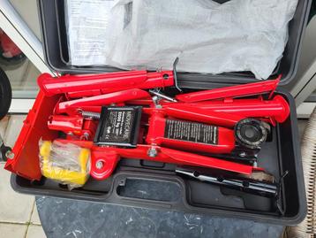 Movecare Garagekrik 2000kg beschikbaar voor biedingen
