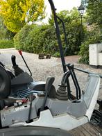 Ervaren machinist met minigraver, Tuin- of Vijveraanleg