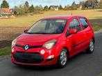 Renault Twingo 1.1 2013 Rood in prima staat APK 28.2.2027, Voorwielaandrijving, Euro 5, 74 pk, Zwart