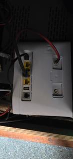 Huawei b311-221 4g lte router, Computers en Software, Routers en Modems, Ophalen of Verzenden, Gebruikt, Router met modem, Onbekend