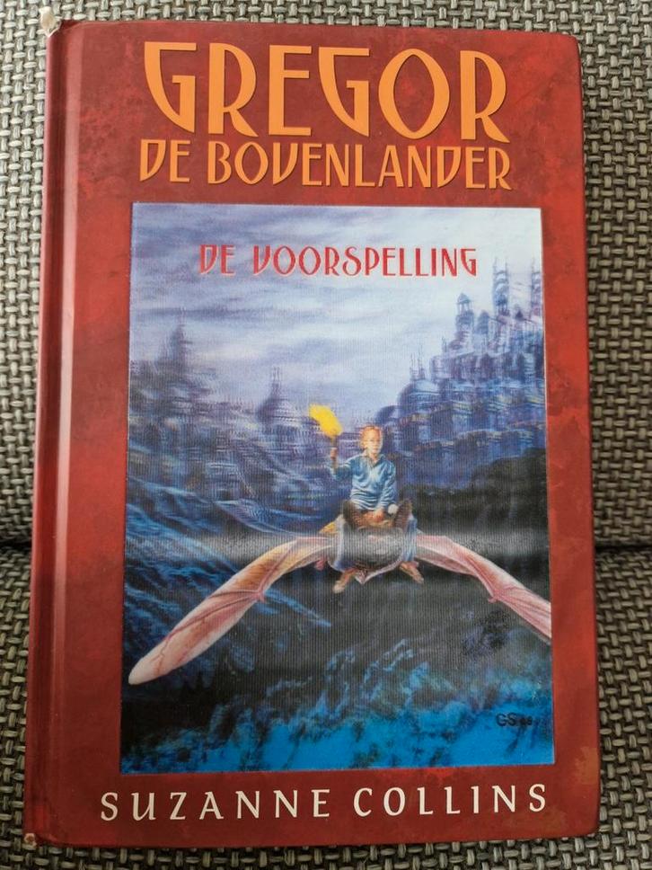 Gregor de Bovenlander : Suzanne Collins - Delen 1 2 3 4, Boeken, Kinderboeken | Jeugd | 10 tot 12 jaar, Zo goed als nieuw, Ophalen of Verzenden