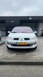 Renault Mégane 1.6 16V 2004 Wit, Auto's, Renault, 625 kg, Zwart, 4 cilinders, Origineel Nederlands
