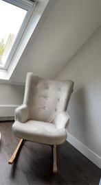 Beige Schommelstoel zo goed als nieuw, Ophalen, Zo goed als nieuw, Stoel(en)