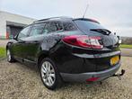 Renault Mégane Estate 2.0 Bose AUTOMAAT/dak/XENON/airco/CRU, Euro 5, Gebruikt, Parkeersensor, 4 cilinders