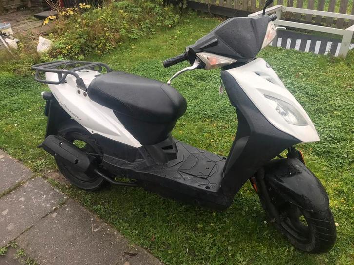 Kymco agility, Fietsen en Brommers, Scooters | Kymco, Gebruikt, Agility, Maximaal 45 km/u, Benzine, Ophalen