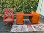 Klassieke Noten Bureau + Chesterfield Bureau stoel + lamp, Antiek en Kunst, Ophalen