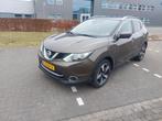 Nissan qashqai automaat 1.2 dig-t 85kw panoramadak, Auto's, Stof, Zwart, 4 cilinders, Bruin
