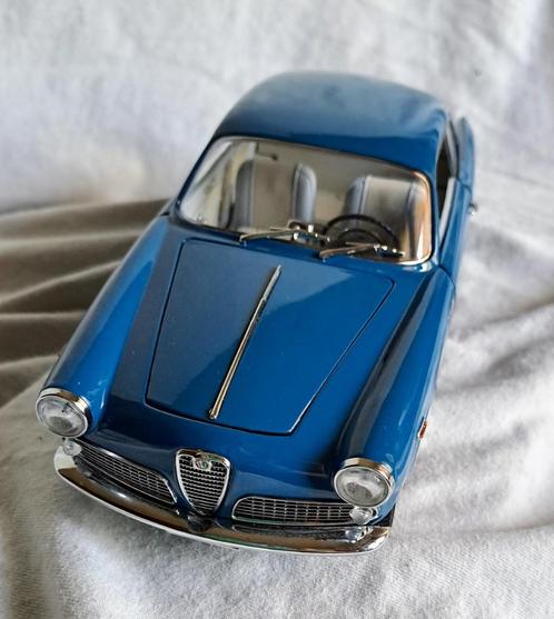 ALFA ROMEO GIULIETTA SPRINT COUPE 1300 1954 1:18 Miniminiera, Hobby en Vrije tijd, Modelauto's | 1:18, Zo goed als nieuw, Auto