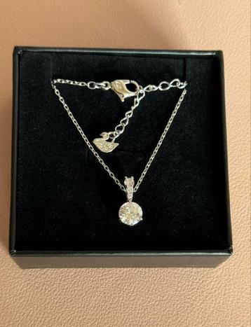 Swarovski ketting  beschikbaar voor biedingen