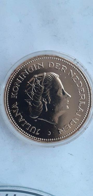Verguld tientje.  beschikbaar voor biedingen