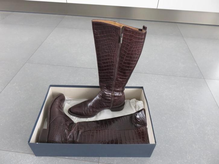 Bruine laklaars maat 40 (Merk Cypres), Kleding | Dames, Schoenen, Zo goed als nieuw, Hoge laarzen, Bruin, Ophalen of Verzenden